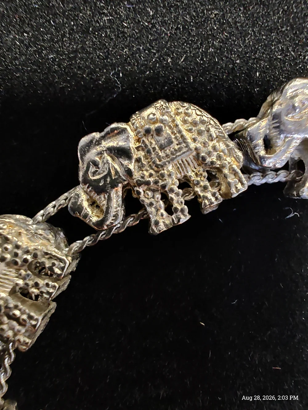 Vintage Silver Tone Elephant Sliding Charm Animal Bracelet Boho Casual 6.5 In